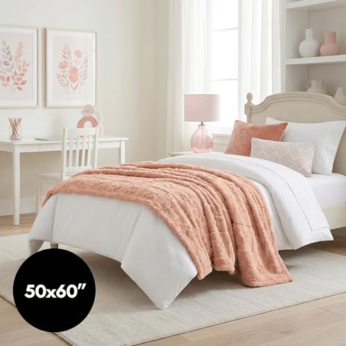 Americanflat 50x60 Jacquard Fleece Throw Blanket - Soft and Breathable Throw Blanket for Couch, Bed, Chair - Fleece Blankets Perfect for Home, Bedroom, or Outdoor Use - Flower Design in Pink - color: Pink, size: 50x60, style: Flower