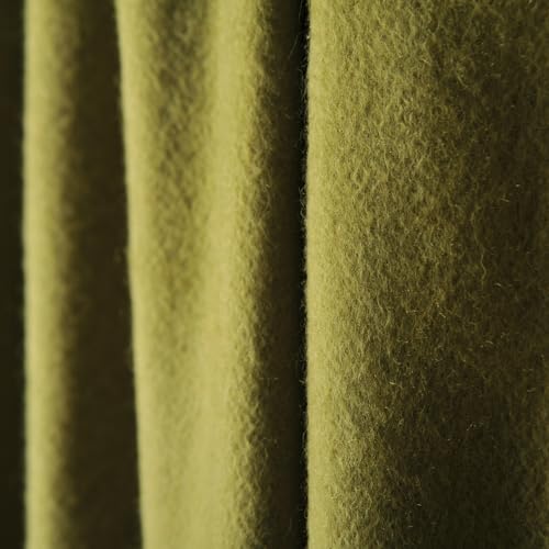 CUDDLE DREAMS Premium Cashmere Throw Blanket with Fringe (Bamboo Green) - color: Bamboo Green