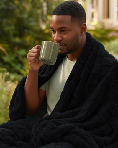 Utopia Bedding Plush Checkered Fleece Blanket Black Twin, 60x80 Inches - color: Black, size: Twin