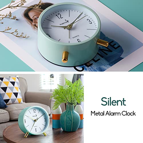 FLOITTUY 4 inches Super Silent Alarm Clock, Cream Green Beep Wake Round Alarm Clock with Night Light,Battery Operated,Easy Set Entry Lux Stylefor Desk, Bedroom and Home Decoration - color: Cream Green