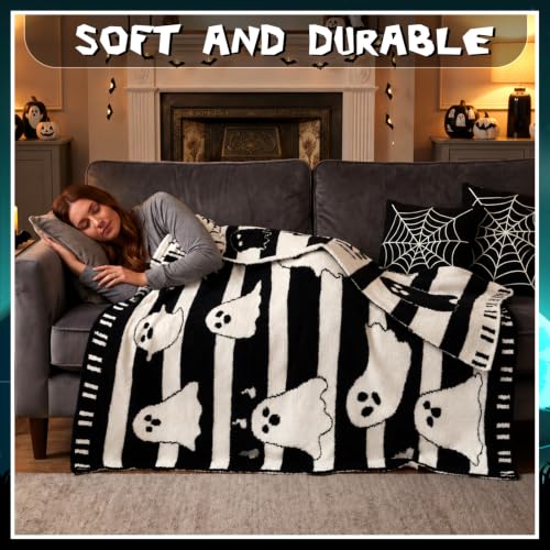 Halloween Ghost Blanket Cute Boo Knitted Throw Blanket 50 x 60 in - color: Black and White, style: Halloween Cute Ghost
