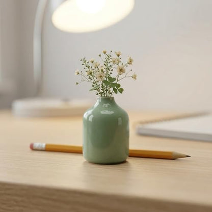 Sunddo Small Green Ceramic Bud Vase, 4 inch - color: Green, size: 4 inch