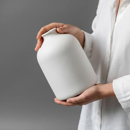 Carrot's Den White Ceramic Vase, Matte Textured Entryway Table Decor