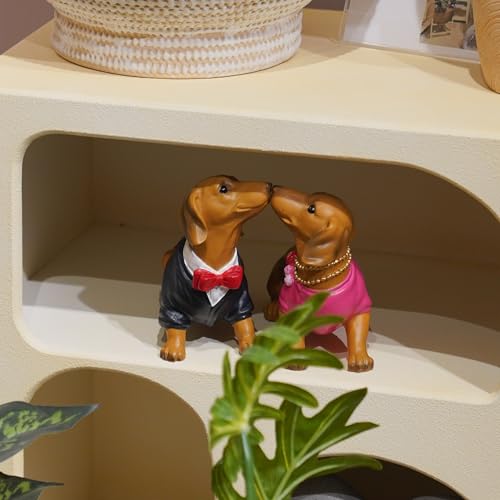 Guichifun Kissing Dachshund Dog Couple Figurines 2 Piece Resin - color: Colorful
