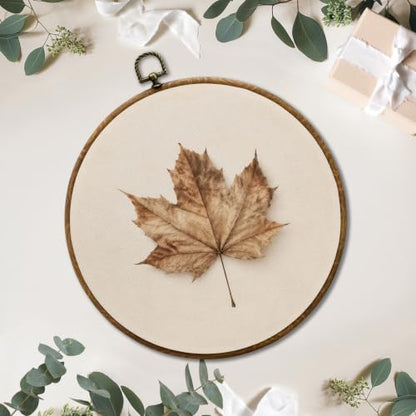 JUIOEIU Rustic Fall Maple Leaf Farmhouse Round Wall Decor 10x10in 989 - color: Maple leaves