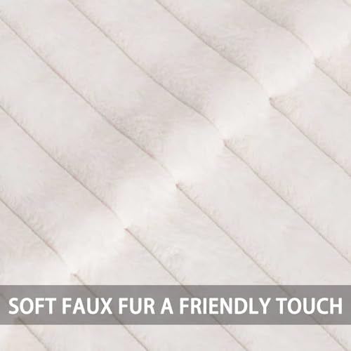 Pack of 2 Faux Fur Christmas Throw Pillow Covers 18x18 Inch, Cream White - color: Cream White, size: 18" x 18" (Pack of 2)