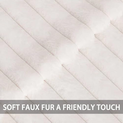 Pack of 2 Faux Fur Christmas Throw Pillow Covers 18x18 Inch, Cream White - color: Cream White, size: 18" x 18" (Pack of 2)