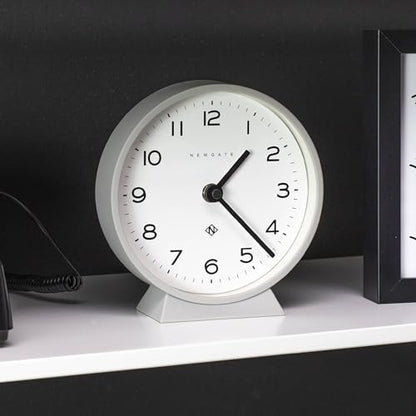 NEWGATE® M Mantel 에코 책상 시계 | 모던 라운드 디자인 | 포쉬 그레이 - color: 포쉬 그레이