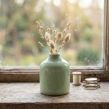 Sunddo Small Green Ceramic Bud Vase, 4 inch - color: Green, size: 4 inch