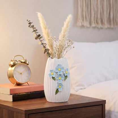 White Ceramic Vase, 7 inch Small Boho Vases, 3D Sculpted - color: White and Light Blue, size: 7 inch