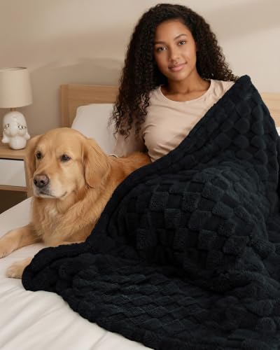 Utopia Bedding Plush Checkered Fleece Blanket Black Throw, 50x60 Inches - color: Black, size: Throw