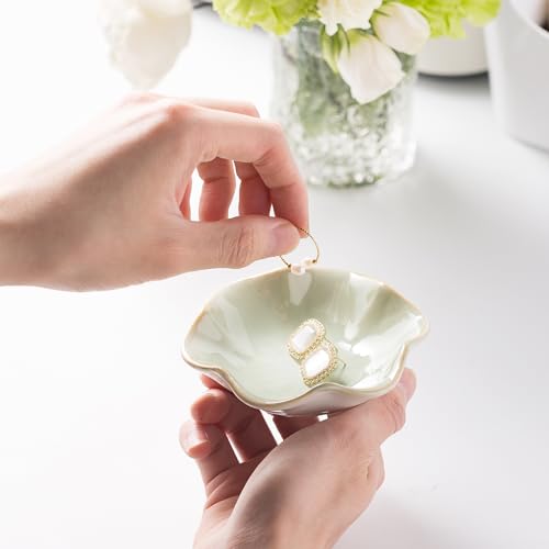 Ceramic Ring Dish, Jewelry Trinket Tray for Rings and Earrings - color: Light Green