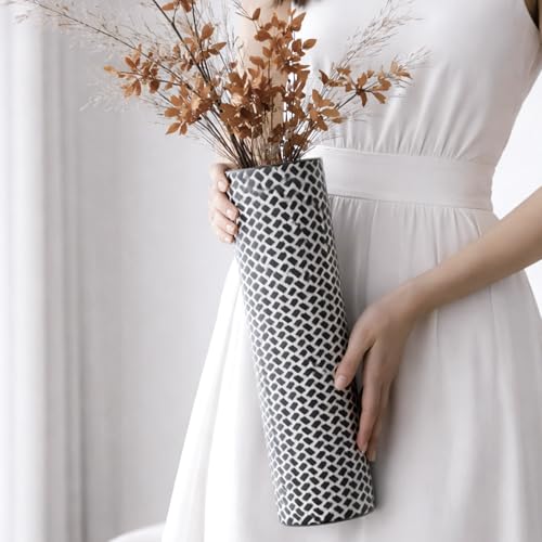 Leewadee Set of 2 Large Floor Vases Metal for Pampas Grass - color: Black, White