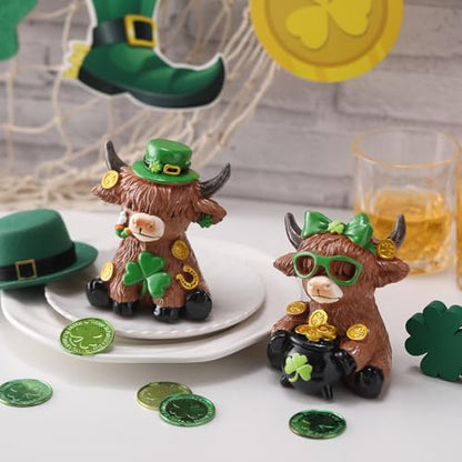 Karenhi 2 Pcs Highland Cow Figurines, Shamrock St Patricks Day Decor - style: Shamrocks