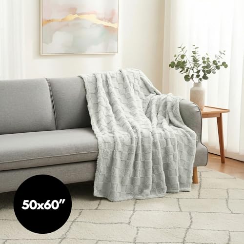 Americanflat 50x60 Jacquard Fleece Throw Blanket - Soft and Breathable Throw Blanket for Couch, Bed, Chair - Fleece Blankets Perfect for Home, Bedroom, or Outdoor Use - Checkered Design in Light Gray - color: Light Gray, size: 50x60, style: Checkered