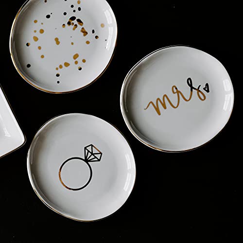 Sweet Water Decor Mr and Mrs Ring Dish - Personalized Wedding & Engagement Gift, Ring or Jewelry Dish Holder - Trinket Tray & Bedroom Decor - Ceramic White - style: Mr. & Mrs.