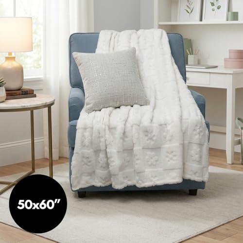 Americanflat 50x60 Jacquard Fleece Throw Blanket - Soft and Breathable Throw Blanket for Couch, Bed, Chair - Fleece Blankets Perfect for Home, Bedroom, or Outdoor Use - Flower Design in Cream - color: Cream, size: 50x60, style: Flower
