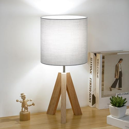 Brightever Small Bedside Table Lamp, Wooden Tripod Modern Table Lamp with Grey Linen Fabric Shade, Farmhouse Nightstand Lamp for Living Room, Bedroom, Home, Nursery, Office - color: Gray