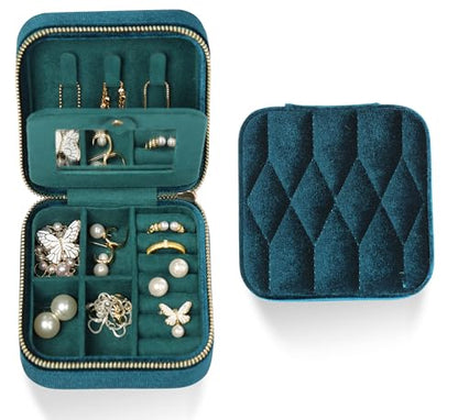 Travel Jewelry Box, Small Velvet Jewelry Organizer for Women - color: Green