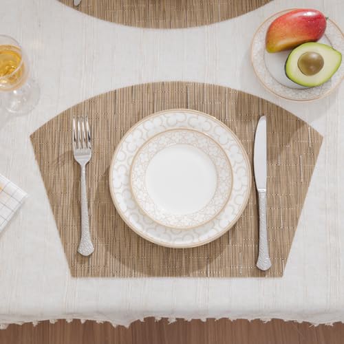 SHACOS Wedge Shape Placemats Set of 4 Woven Vinyl Placemat for Round Table - color: Tan