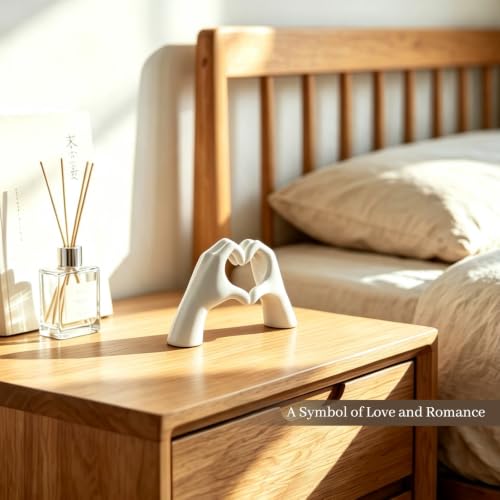 White Heart Hands Sculpture Home Decor, Resin Love Statue for Gift - color: White, size: Small