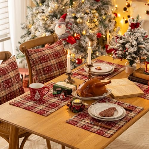 AQOTHES Christmas Plaid Placemats Set of 4 Snowflake 12x18 Inch Table Decor - color: Red Plaid Snowflake