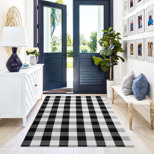 KILOCOCO Buffalo Plaid Checkered Rug 4x6 ft Black White Front Door Rug - color: Black and White, size: 4' x 6' (Rectangular)