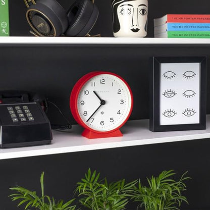 NEWGATE® M Mantel 에코 책상 시계 | 모던 라운드 디자인 | 레드 - color: 소방차 레드