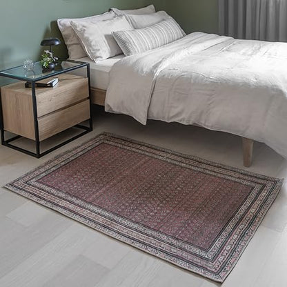 Rusty Rhythm 4' x 6' Burgandy Accent Rug - Persian-inspired design - size: 4' x 6' (Rectangular)