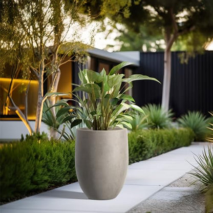 Kante Tall Concrete Planter, 21.7" Modern Floor Pot for Plants - color: Weathered Concrete