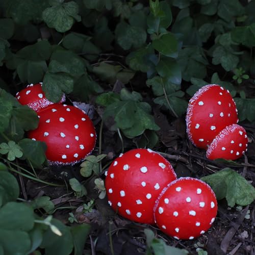 OwMell Set of 3 Glow in The Dark Mushroom Statues Outdoor Garden Deco - style: 3x Tree Huggers