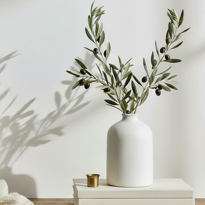 Carrot's Den White Ceramic Vase, Matte Textured Entryway Table Decor