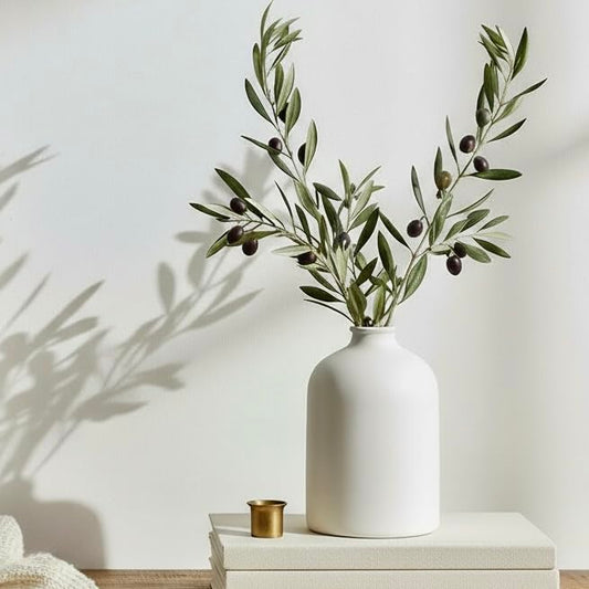 Carrot's Den White Ceramic Vase, Matte Textured Entryway Table Decor