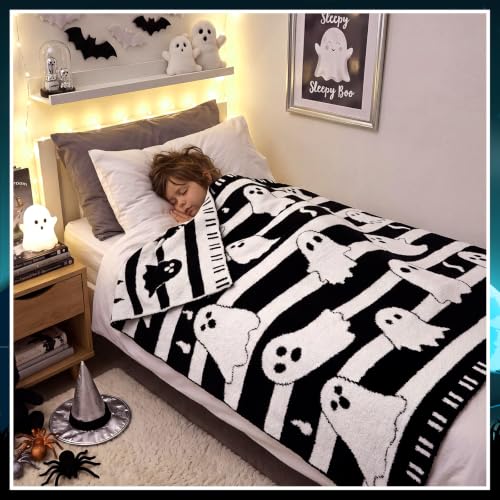 Halloween Ghost Blanket Cute Boo Knitted Throw Blanket 50 x 60 in - color: Black and White, style: Halloween Cute Ghost