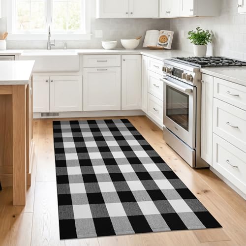 KILOCOCO Buffalo Plaid Checkered Rug 3x5 ft Black White Front Door Rug - color: Black and White, size: 3' x 5' (Rectangular)