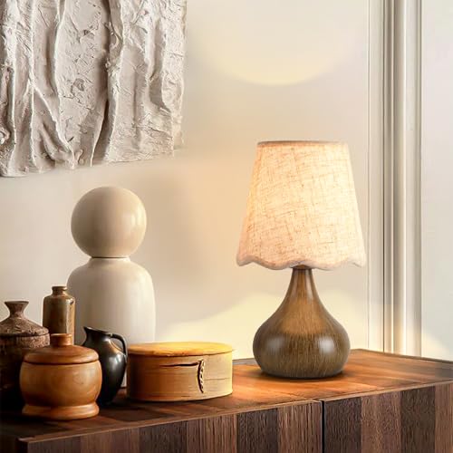 Ziqqeelam Wood Grain Small Table Lamp, Farmhouse Bedroom Lamps for Bedside Nightstand, Vintage Small Table Lamps for Small Spaces for Kitchen Counter, Home Office, Living Room, Kids Dorm, Bookshelf - color: Wood, size: On/Off Switch
