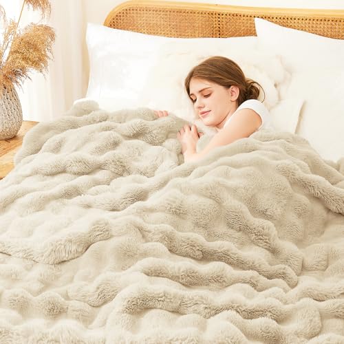 L'AGRATY Faux Rabbit Fur Throw Blanket for Couch, 90'' x 90'' Almond White - color: Almond White, size: 90" x 90"