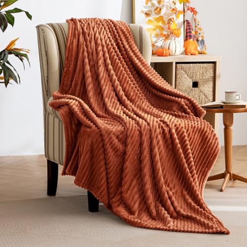 MIULEE Fall Rust Throw Blanket 3D Ribbed Jacquard Fleece Flannel Velvet Plush Decorative Bed Blanket (Throw, 50" x 60") - Super Soft, Lightweight, Warm and Cozy for Couch Sofa Home Decor - color: Rust, size: 50"x60"