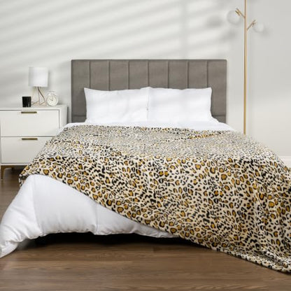 PAVILIA Cheetah Fleece Throw Blanket | Cheetah Leopard Animal Print Flannel Blanket | Soft Velvet Lightweight Microfiber Blanket for Couch Sofa | 50x60 Inches - color: Cheetah, size: 50 x 60 Inches - Throw