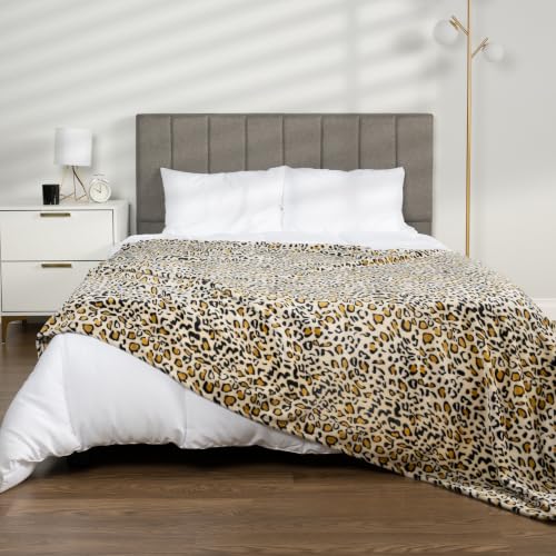 PAVILIA Cheetah Fleece Throw Blanket | Cheetah Leopard Animal Print Flannel Blanket | Soft Velvet Lightweight Microfiber Blanket for Couch Sofa | 50x60 Inches - color: Cheetah, size: 50 x 60 Inches - Throw