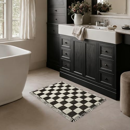 MatEssenz Checkered Waffle Bath Mat 20x32, Non Slip Bathroom Rug with Rubber Backing, Super Absorbent Machine Washable Bath Mat, Soft Quick Dry Checkered Bathroom Rug with Tassels, Black White - color: Lattice Style, size: 1'8" x 2'8" (Rectangular)