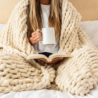 SAMIAH LUXE Chunky Knit Throw Blanket 50x70 in, 8 lb Buttercream Cream - color: Buttercream, size: 50x70in