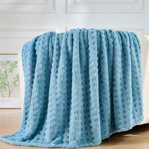 NEWCOSPLAY 3D Waffle Checkered Flannel Throw Blanket, Blue, 50"x70" - color: Blue, size: Throw(50"x70")