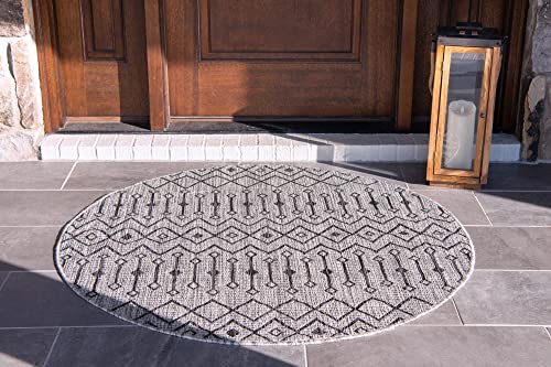 Unique Loom Outdoor Trellis Collection Area Rug - Tribal Trellis (3' 3" Round, Gray/ Black) - color: Gray/Black, size: 3'3" (Round)