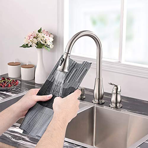 Aofmee Placemats, Placemats Set of 6, Heat Resistant Place Mats, Washable PVC Table Mats, Woven Vinyl Plastic Placemats for Dining Table, Non-Slip Stain Resistant Kitchen Table Placemats Easy to Clean - color: Black, size: Set of 6