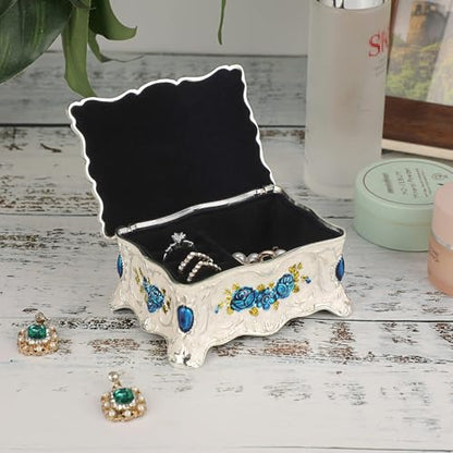 Hipiwe Antique Jewelry Trinket Box Metal Engraved Small Treasure Box - color: Silvery white, size: Small