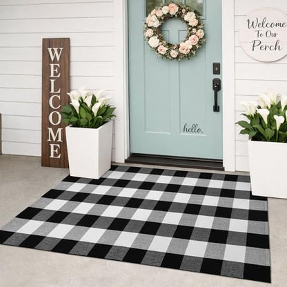 KILOCOCO Buffalo Plaid Checkered Rug 3x5 ft Black White Front Door Rug - color: Black and White, size: 3' x 5' (Rectangular)