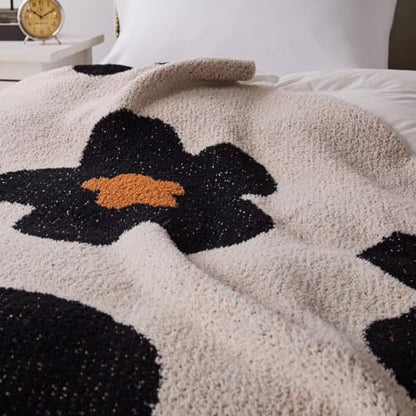 GY Blanket Throw Big Flower Pattern Throw Fuzzy Fleece Microfiber for Couch Chairs Sofa Girls Women Home Decorative All Season, 51"x71", Beige