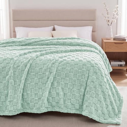 Utopia Bedding Plush Checkered Fleece Blanket Sage Green Queen 90x90 Inches - color: Sage Green, size: Queen