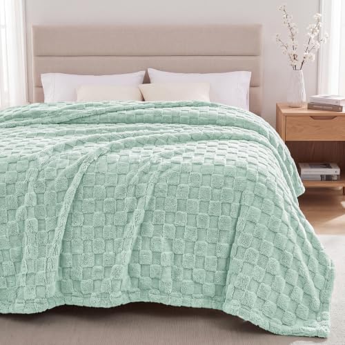 Utopia Bedding Plush Checkered Fleece Blanket Sage Green King, 90x102 Inch - color: Sage Green, size: King